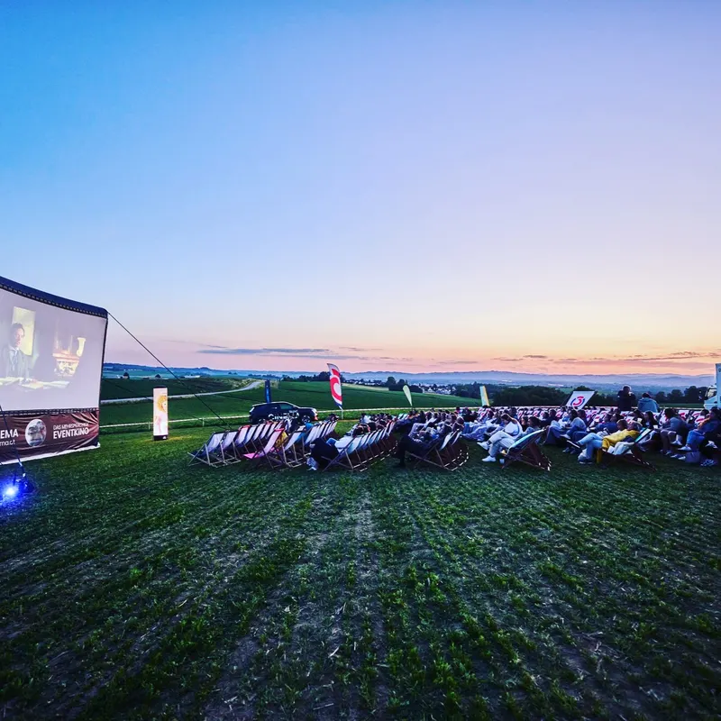 Am 25.07.25 ist es wieder soweit: Ö3 bringt zum 2. und leider auch letztem Mal in diesem Sommer das Silent Cinema nach Wilhering. Gezeigt wird Mufasa. Ticket…